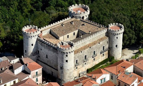 Scheda relativa al Castello di Monteroduni