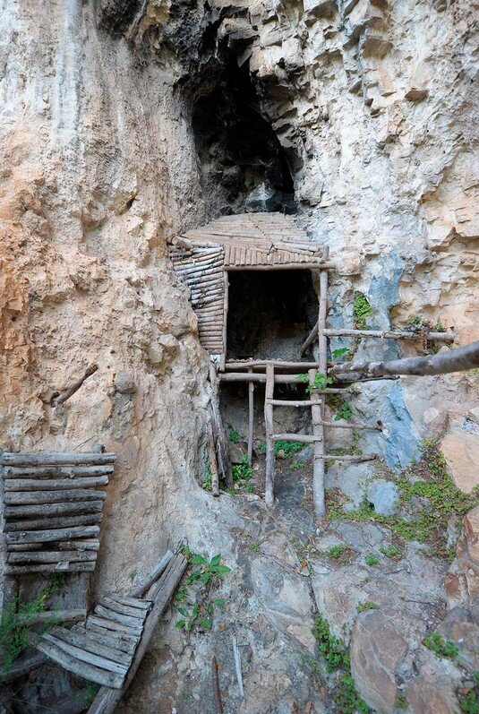 Grotta di Carlantonio Grotta di Carlantonio